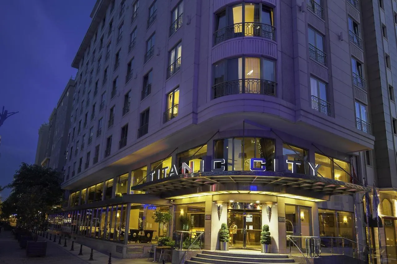 Titanic City Taksim Стамбул