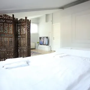 Apartment Aras