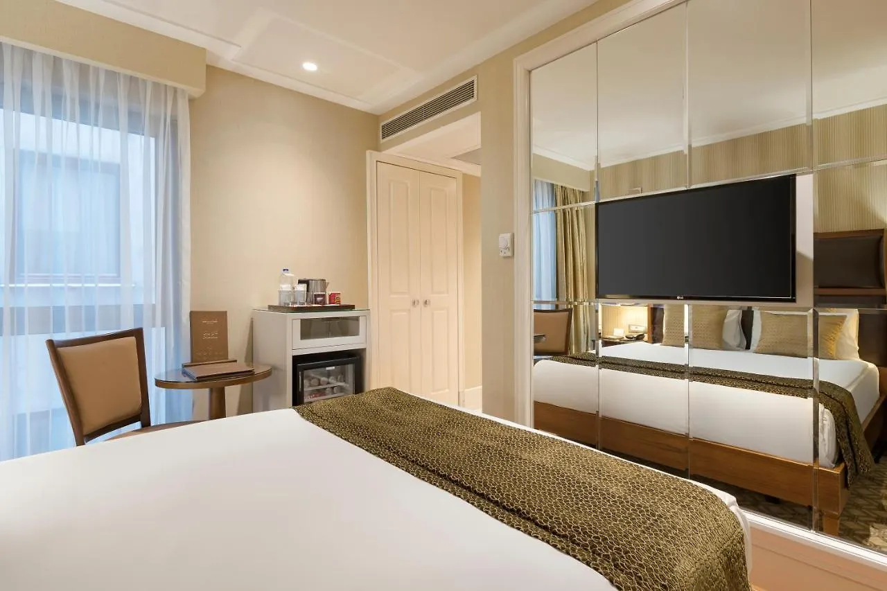 Hotel Titanic City Taksim Istanbul