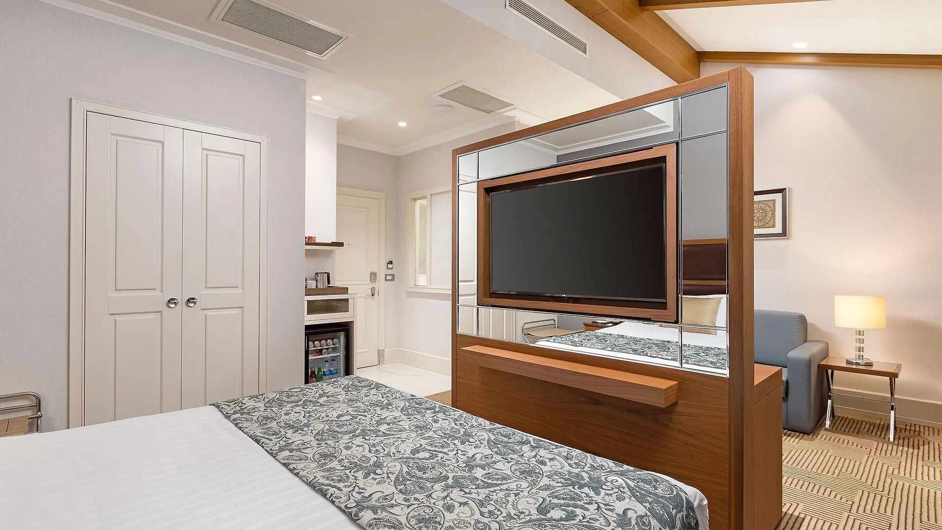 Titanic City Taksim Istanbul Hotel