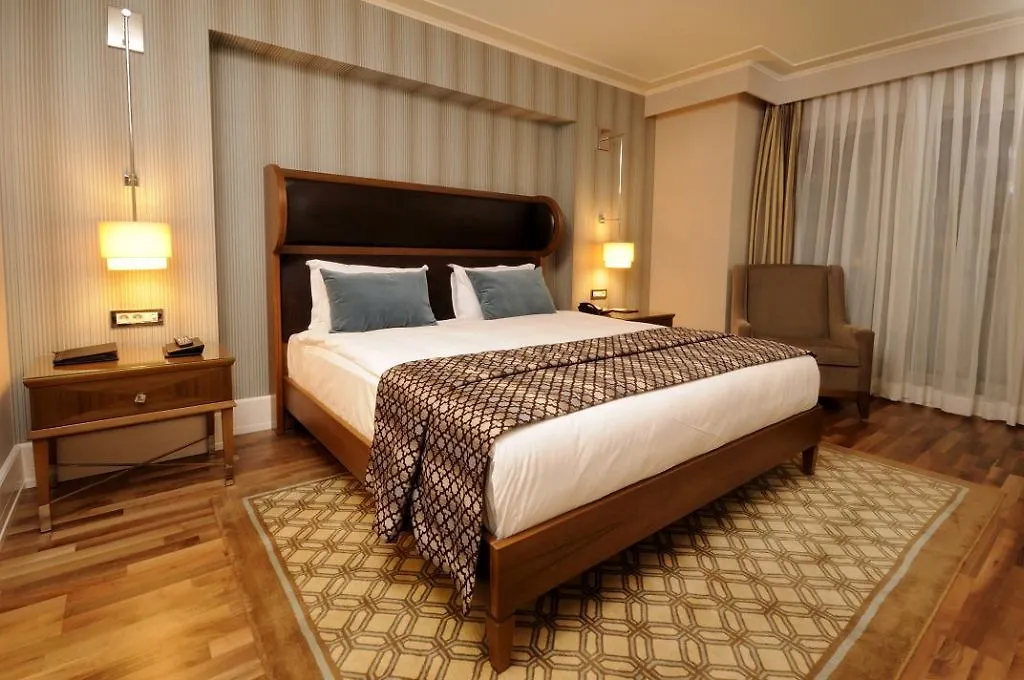 Hotel Titanic City Taksim Istanbul