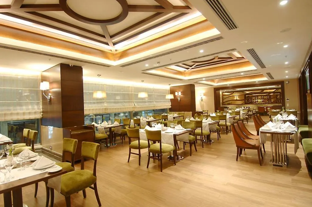 Titanic City Taksim Istanbul 4*,