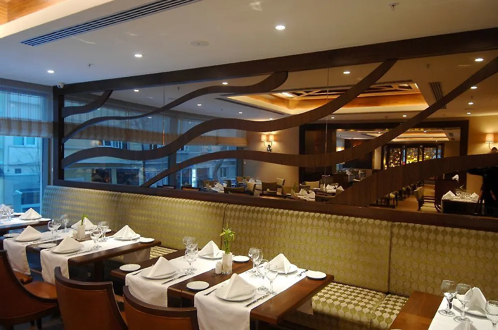 Titanic City Taksim Istanbul Hotel